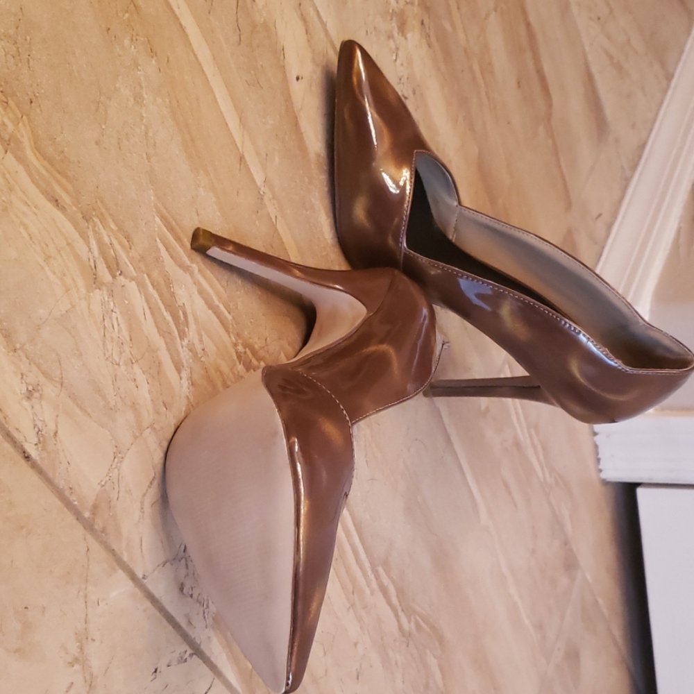 Shoes - Picture 2 of 3